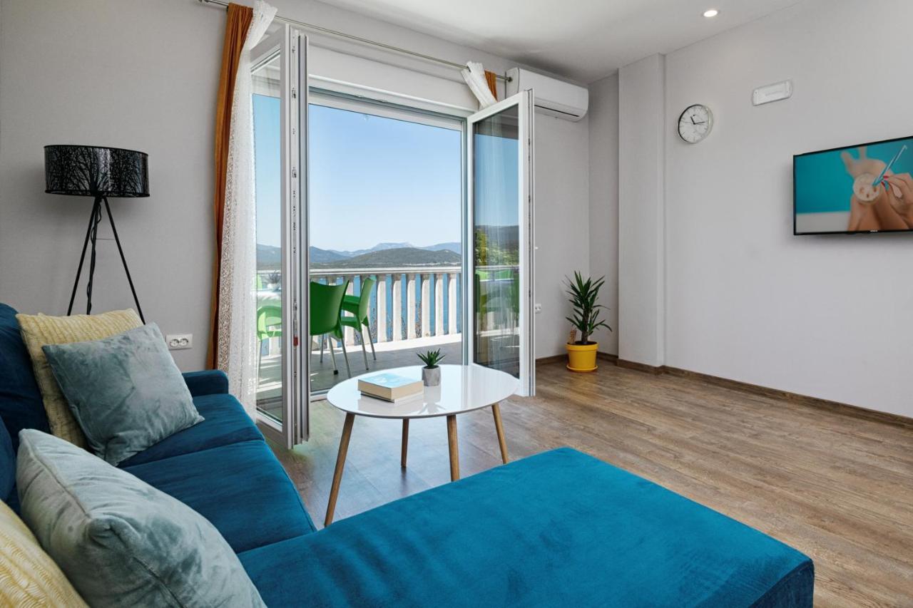 Apartments Leona Neum Eksteriør bilde