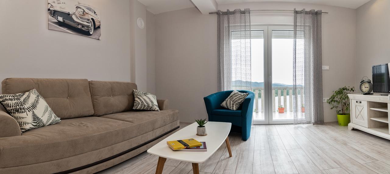Apartments Leona Neum Eksteriør bilde